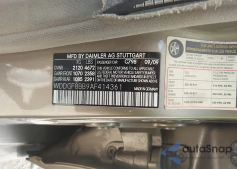 2010 Mercedes-Benz C 300 Luxury 4Matic z USA, uszkodzony, nr VIN WDDGF8BB9AF414361